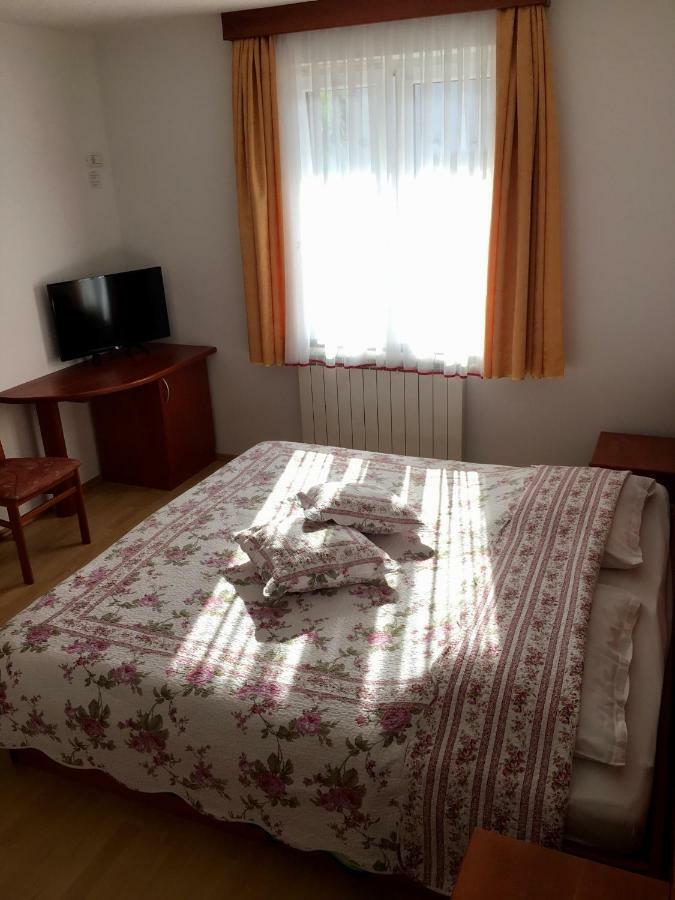 Farm Stay Pri Cepcovih Golac Eksteriør billede
