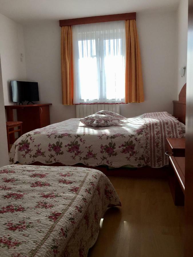 Farm Stay Pri Cepcovih Golac Eksteriør billede